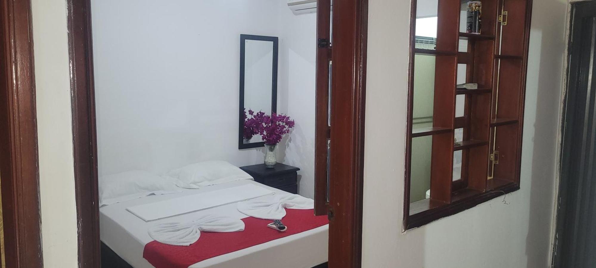 Hostal Villa Del Rio Las Brisas Villavieja Luaran gambar