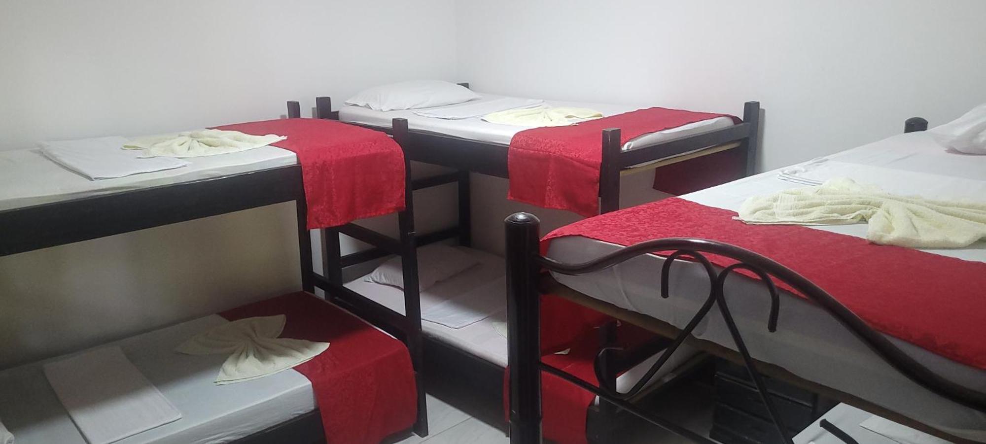 Hostal Villa Del Rio Las Brisas Villavieja Luaran gambar