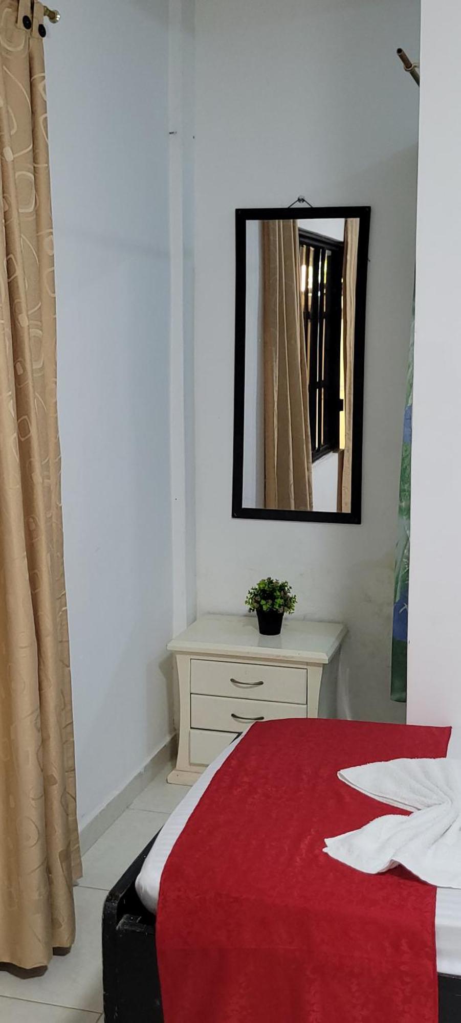Hostal Villa Del Rio Las Brisas Villavieja Luaran gambar