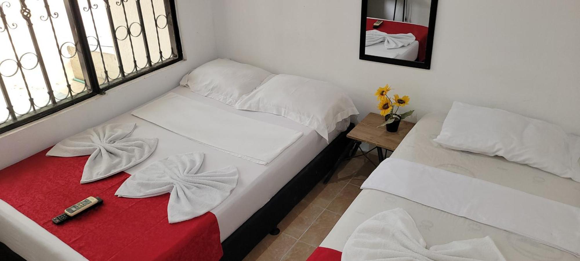 Hostal Villa Del Rio Las Brisas Villavieja Luaran gambar
